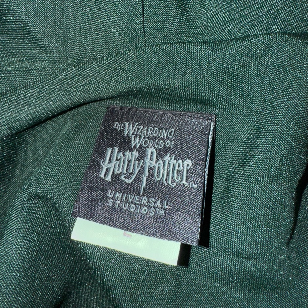 NWOT🐍Universal Studios The Wizarding World Of Harry Potter Slytherin House Robe - Picture 11 of 13